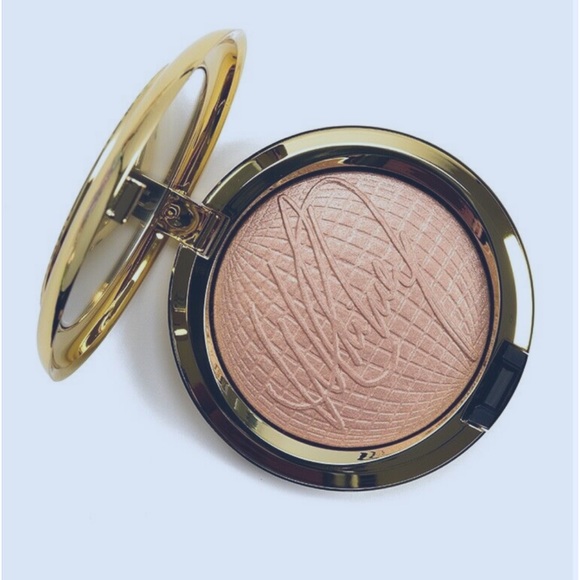 MAC🖌️WHITNEY HOUSTON Extra Dimension Skinfinish Highlighter. LIMITED EDITION. - Picture 3 of 10